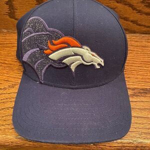 Denver Broncos Football NFL Reebok Fitted Baseball Cap Hat Men's Small Medium